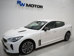 Vit Begagnad 2017 Kia Stinger 2 Halvkombi | 229 800 kr (Bra pris)