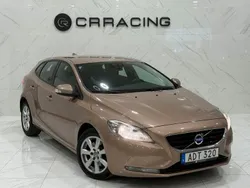 Brun Begagnad 2014 Volvo V40 Kinetic Kombi | 129 900 kr (Marknadspris)