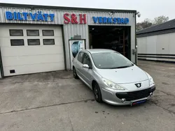 Ljusgrå Begagnad 2006 Peugeot 307 Halvkombi | 29 900 kr (Marknadspris)
