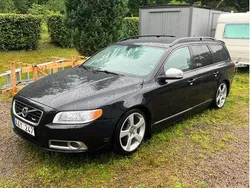 Svart Begagnad 2010 Volvo V70 R-Design Kombi | 39 000 kr (Superpris)