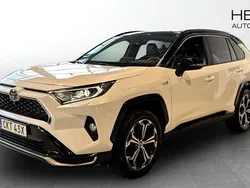 Vit (white) Begagnad 2021 Toyota RAV4 Hybrid Premium SUV | 389 900 kr (Bra pris)