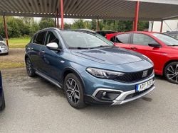 Blå Begagnad 2021 Fiat Tipo Cross Halvkombi | 159 900 kr (Lite dyr)