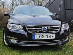 Svart Begagnad 2015 Volvo V70 Momentum Kombi | 150 000 kr (Marknadspris)