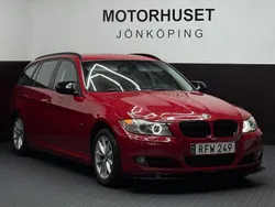 Röd Begagnad 2010 BMW 320 Comfort Edition Kombi | 69 800 kr (Marknadspris)