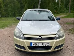 Gul Begagnad 2005 Opel Astra Halvkombi | 9 950 kr (Marknadspris)
