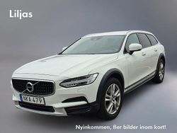 Vit Begagnad 2018 Volvo V90 CC Kombi | 309 000 kr (Marknadspris)
