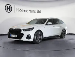 Vit Begagnad 2024 BMW 520 M Sport Kombi | 618 800 kr (Dyr)
