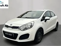 Vit Begagnad 2011 Kia Rio Halvkombi | 59 499 kr (Lite dyr)