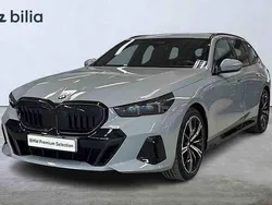 Grå Begagnad 2024 BMW 520 M Sport Kombi | 629 900 kr (Dyr)