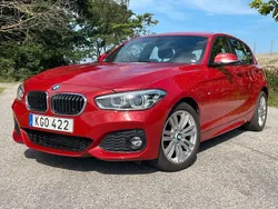 Röd Begagnad 2017 BMW 118 M Sport Halvkombi | 164 900 kr (Marknadspris)
