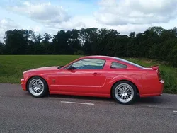 Röd Begagnad 2005 Ford Mustang GT Sportkupé | 195 000 kr (Bra pris)