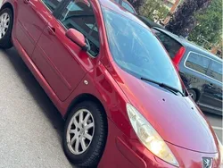 Röd Begagnad 2006 Peugeot 307 Halvkombi | 16 500 kr (Bra pris)