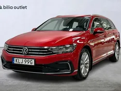 Röd Begagnad 2020 VW Passat GTE Kombi | 189 900 kr (Bra pris)
