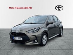 Grön Begagnad 2020 Toyota Yaris Hybrid Active Halvkombi | 229 000 kr (Lite dyr)