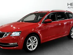 Röd (red) Begagnad 2019 Skoda Octavia Style Kombi | 189 900 kr (Bra pris)