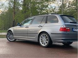 Grå Begagnad 2005 BMW 320 M Sport Kombi | 35 000 kr (Superpris)