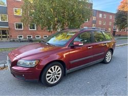 Röd Begagnad 2007 Volvo V50 Kinetic Kombi | 30 000 kr (Marknadspris)