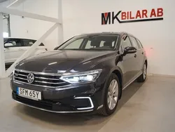 Mörkgrå (grå) Begagnad 2020 VW Passat GTE Kombi | 229 900 kr (Bra pris)