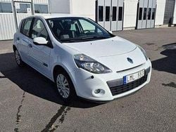 Vit Begagnad 2009 Renault Clio R.S. Halvkombi | 24 900 kr (Marknadspris)