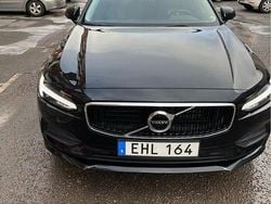 Begagnad 2017 Volvo V90 Momentum Kombi | 200 000 kr