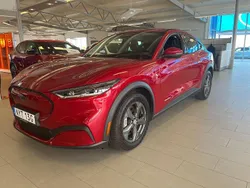 Röd Begagnad 2021 Ford Mustang Mach-E SUV | 399 900 kr (Marknadspris)