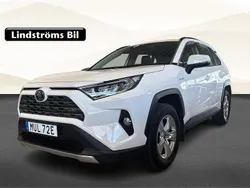 Vit Begagnad 2021 Toyota RAV4 Hybrid Active SUV | 339 000 kr (Marknadspris)