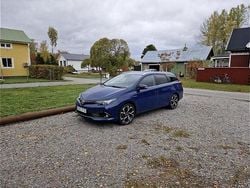 Blå Begagnad 2018 Toyota Auris Touring Sports Kombi | 170 000 kr (Marknadspris)