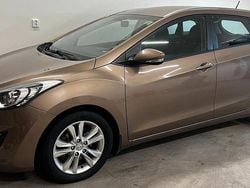 Ljusbrun (brun) Begagnad 2014 Hyundai i30 Kombi | 59 900 kr (Marknadspris)