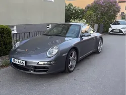Grå Begagnad 2005 Porsche 911 Carrera S Sportkupé | 600 000 kr