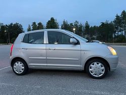 Silver metallic Begagnad 2006 Kia Picanto Halvkombi | 18 900 kr (Lite dyr)