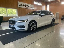Vit Begagnad 2020 Volvo V60 Momentum Kombi | 279 900 kr (Superpris)
