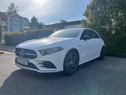 Vit Begagnad 2021 Mercedes A250 AMG Halvkombi | 279 000 kr (Bra pris)