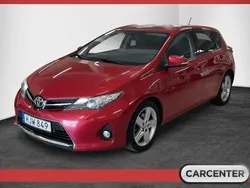 Mörkröd Begagnad 2014 Toyota Auris Style Halvkombi | 84 500 kr (Lite dyr)
