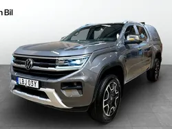 Grå (dark grey metallic) Begagnad 2023 VW Amarok Style Pickup | 669 900 kr (Marknadspris)