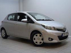 Silver Begagnad 2012 Toyota Yaris Halvkombi | 58 999 kr (Dyr)