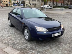 Blå Begagnad 2001 Ford Mondeo Sedan | 24 000 kr (Dyr)