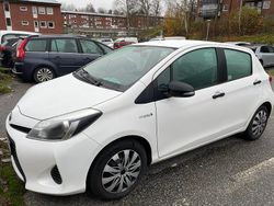 Begagnad 2013 Toyota Yaris Hybrid Halvkombi | 114 900 kr (Lite dyr)