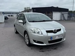 Silver Begagnad 2008 Toyota Auris Halvkombi | 62 000 kr (Marknadspris)