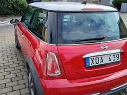 Röd Begagnad 2006 Mini Cooper Pepper Halvkombi | 35 000 kr (Bra pris)