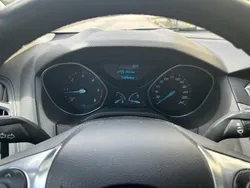 Grå Begagnad 2011 Ford Focus Trend Halvkombi | 65 000 kr (Marknadspris)