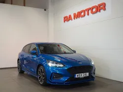 Blå (blå metallic) Begagnad 2020 Ford Focus ST-Line Halvkombi | 169 900 kr (Bra pris)