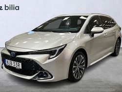 Silver Begagnad 2025 Toyota Corolla Style Kombi | 339 900 kr (Marknadspris)