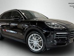 Svart (jet black metallic) Begagnad 2018 Porsche Cayenne S SUV | 675 000 kr (Marknadspris)