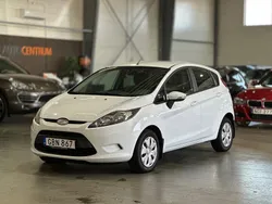 Vit Begagnad 2009 Ford Fiesta Trend Halvkombi | 39 900 kr (Marknadspris)