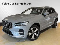 Grå Begagnad 2024 Volvo XC60 Plus SUV | 549 900 kr (Marknadspris)