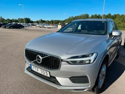 Silver (silver metallic) Begagnad 2019 Volvo XC60 Momentum SUV | 259 000 kr (Bra pris)
