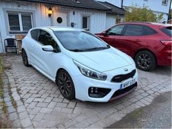 Vit Begagnad 2014 Kia ProCeed GT 2 Halvkombi | 110 000 kr
