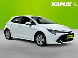 Vit Begagnad 2021 Toyota Corolla Halvkombi | 209 700 kr (Marknadspris)