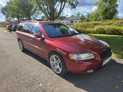 Röd Begagnad 2007 Volvo V70 Momentum Kombi | 29 500 kr (Marknadspris)