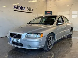 Ljusgrå (grå) Begagnad 2006 Volvo S60 Dynamic Sedan | 44 000 kr (Marknadspris)